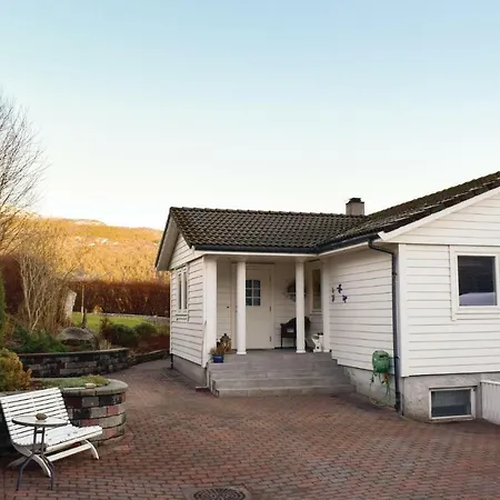 Feriehus Four Bedroom Holiday In Husnes Newfoundland og Labrador