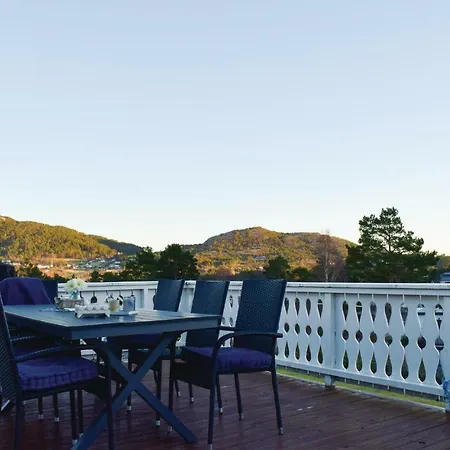 Four Bedroom Holiday In Husnes